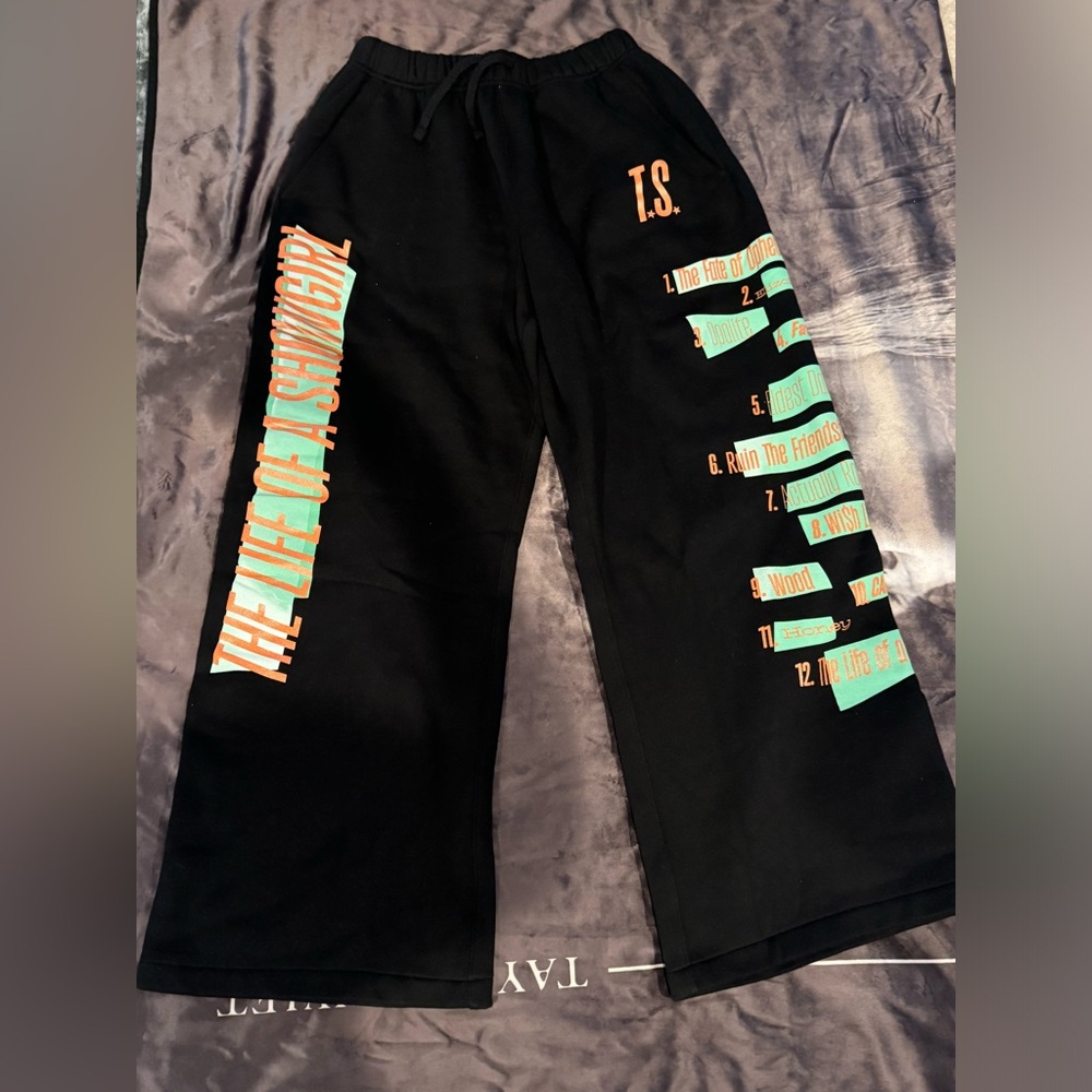 TLOAS tracklist sweatpants
